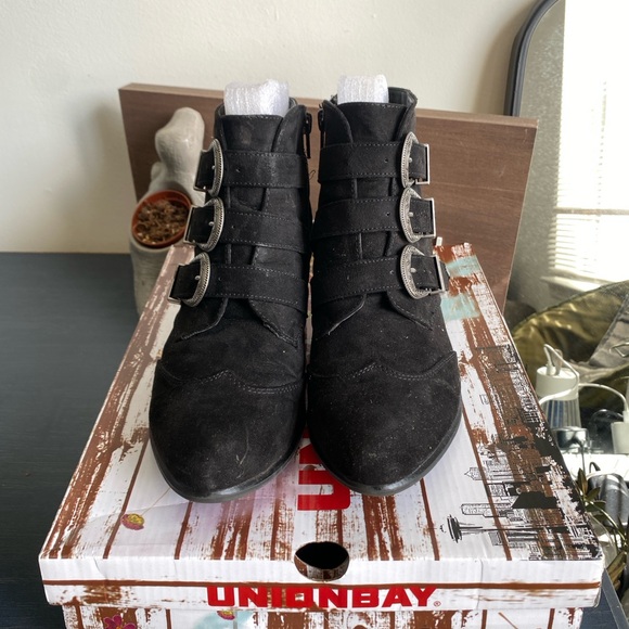 Unionbay Women's Black Ankle Boots - Picture 3 of 5